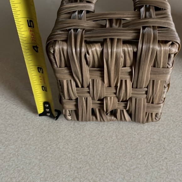 Wicker storage containers - Picture 6 of 9